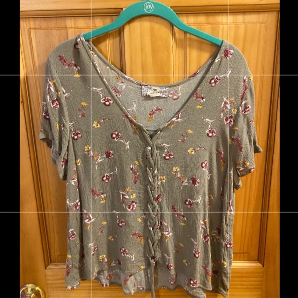 Pink Republic loose flower blouse